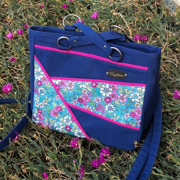 Sigalane-sac-Rosana-3-en-1-uni-bleu-marine-et-petites-fleurs-roses-et-blanches