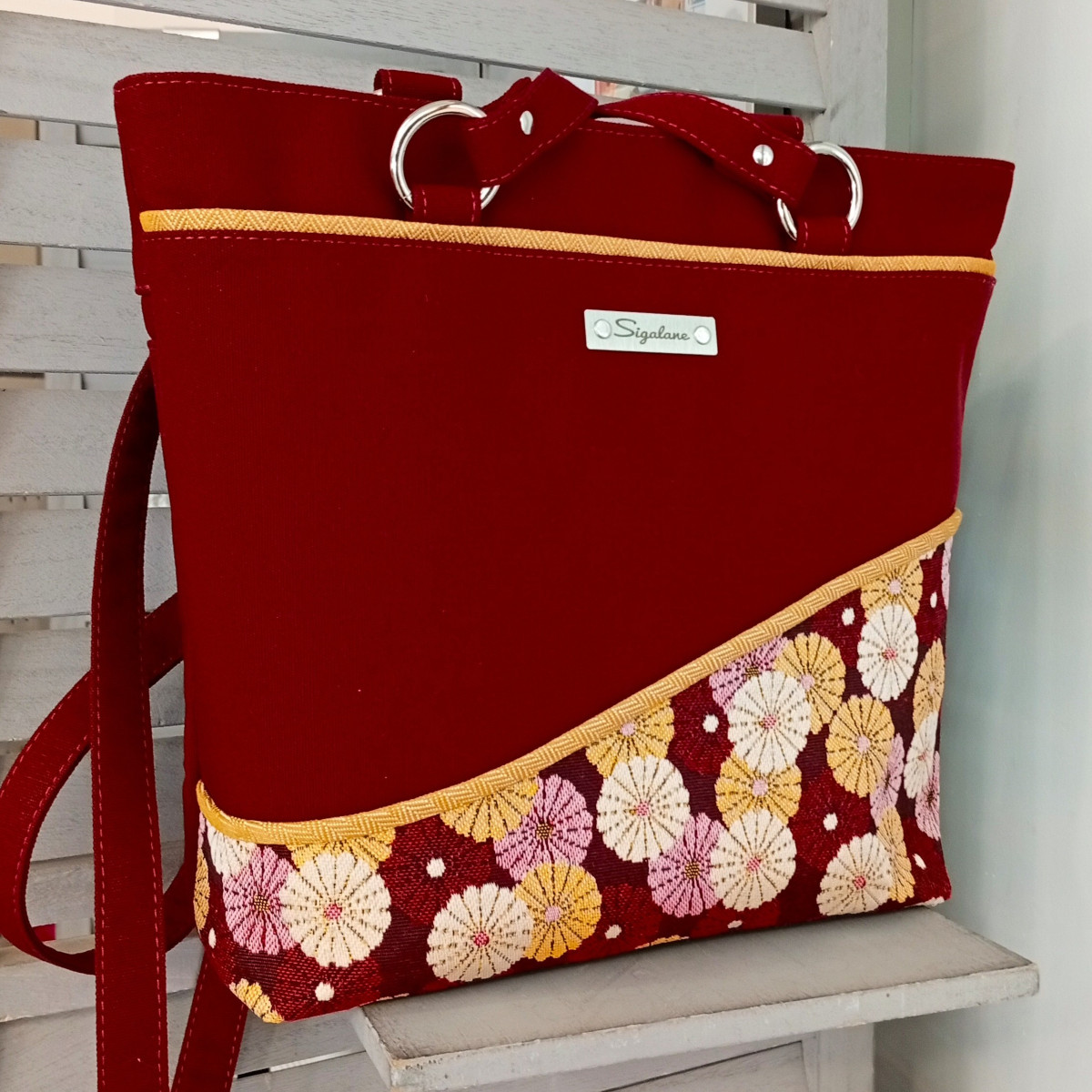 sigalane-sac-Zena-3-en-1-fleurs-dore-et-uni-bordeaux