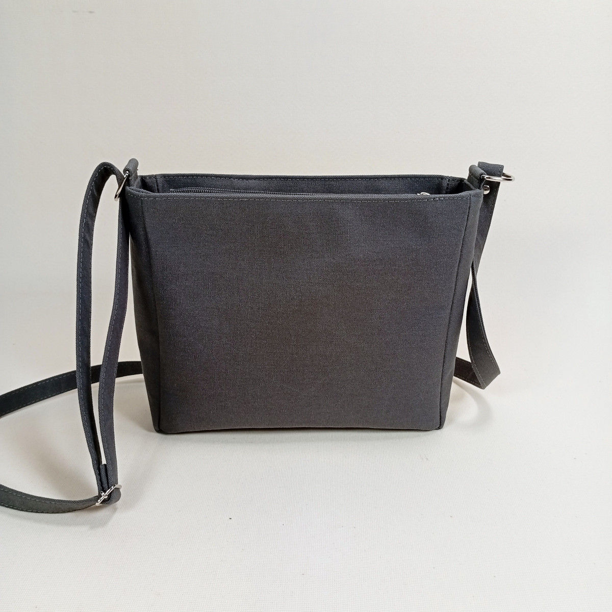 Sac "Domi" carrés oranges et turquoises – Image 4