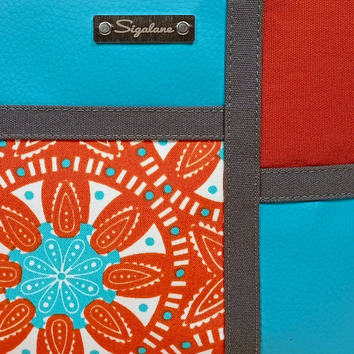Sac "Domi" carrés oranges et turquoises – Image 7